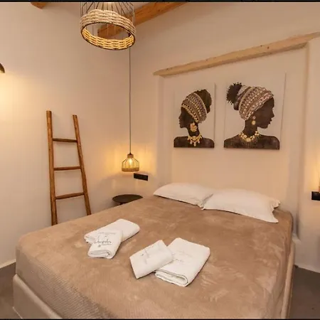 別荘 Naxos With Private Pool *